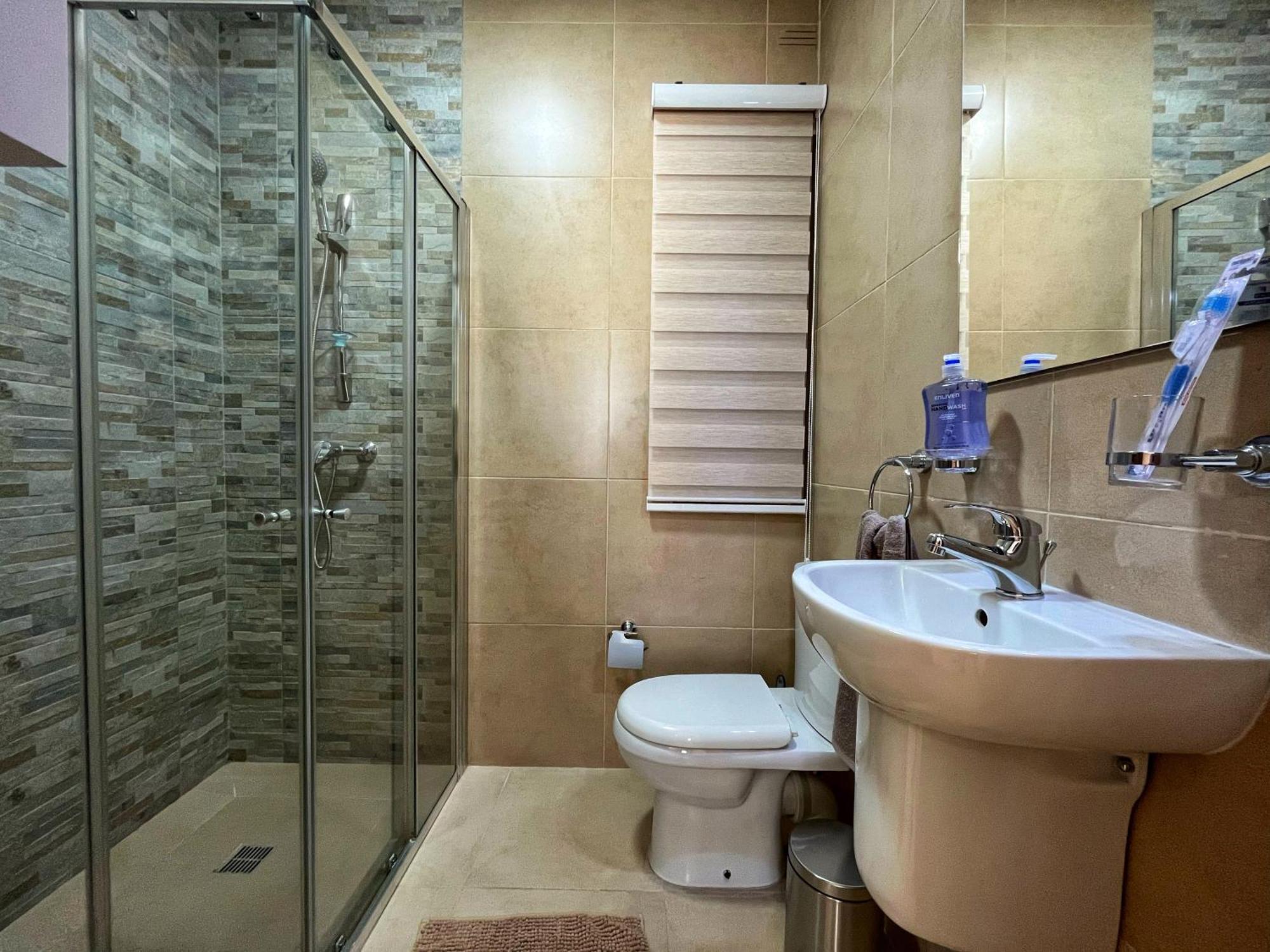 Charming Two Bedroom Апартаменты *